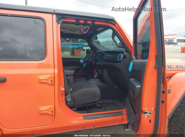 1C4HJXDN6JW196863 2018 JEEP WRANGLER UNLIMITED Orange წინა სალონის ხედი