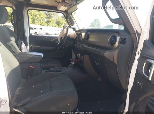 1C4HJXDN8JW199067 2018 JEEP WRANGLER UNLIMITED Белый Вид салона спереди