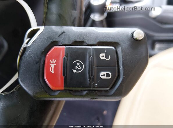 1C4HJXEG3JW291509 2018 JEEP WRANGLER UNLIMITED White Вид панелі приладів