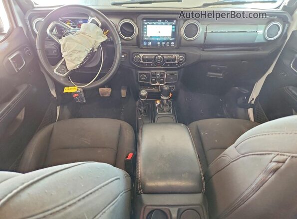 1C4HJXEN2PW693027 2023 JEEP WRANGLER White Widok deski rozdzielczej