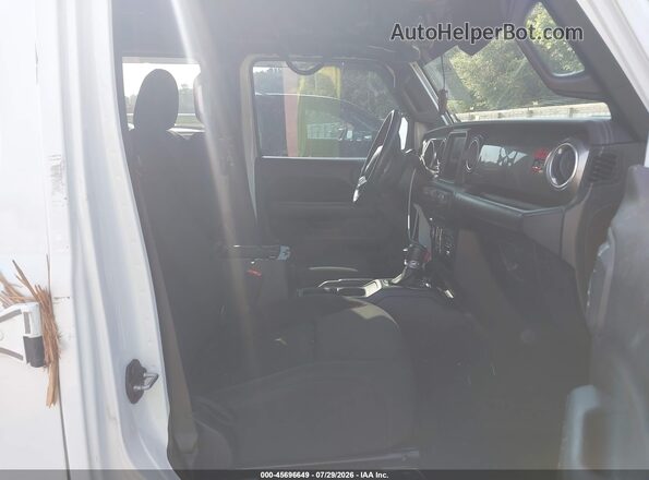 1C4HJXEN3KW576517 2019 JEEP WRANGLER UNLIMITED White Front interior view