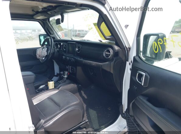 1C4HJXEN7LW172282 2020 JEEP WRANGLER Белый Вид салона спереди