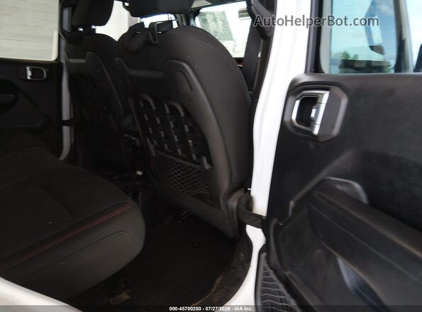 1C4HJXFG0JW308555 2018 JEEP WRANGLER UNLIMITED White Вид наклейки з VIN-кодом