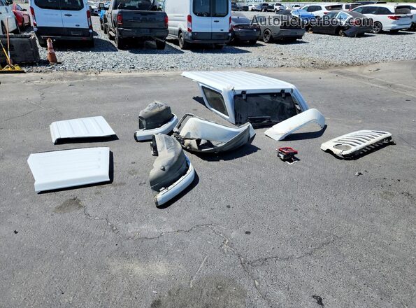 1C4HJXFG2JW265675 2018 JEEP WRANGLER White Widok naklejki z numerem VIN