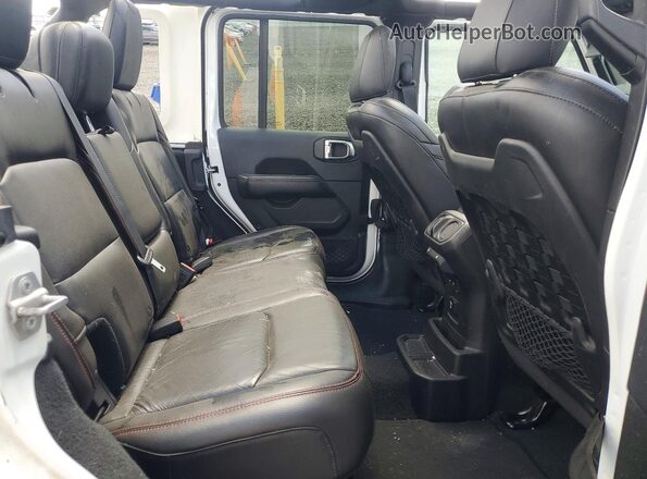 1C4HJXFGXJW106449 2018 JEEP WRANGLER White Rear interior view