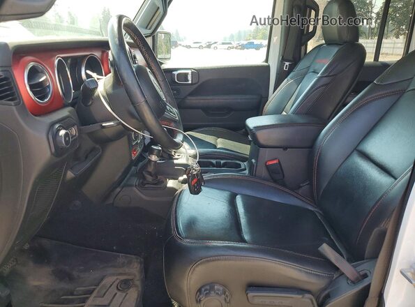 1C4HJXFN9KW524517 2019 JEEP WRANGLER White Front interior view