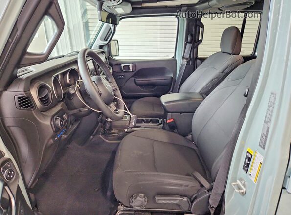 1C4JJXN67PW610654 2023 JEEP WRANGLER Gray წინა სალონის ხედი