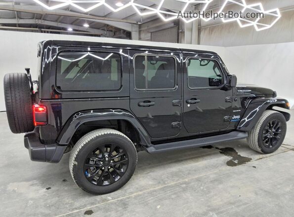1C4JJXP65PW557062 2023 JEEP WRANGLER Черный Задняя правая четверть