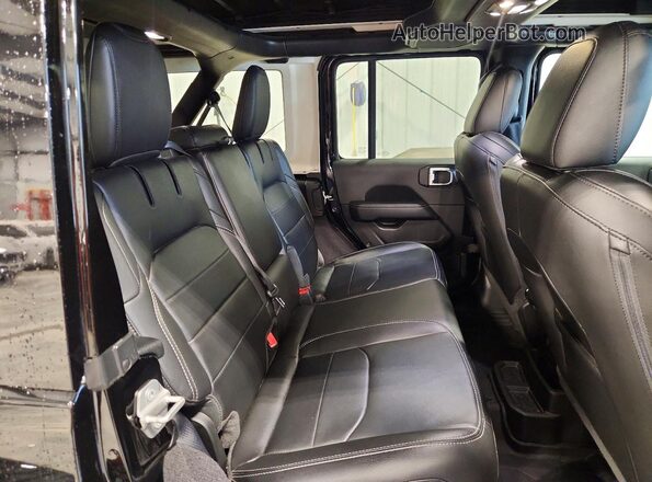 1C4JJXP66PW513619 2023 JEEP WRANGLER Black Vista interior trasera