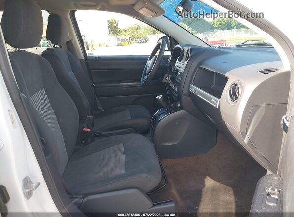1C4NJCBA2GD641308 2016 JEEP COMPASS White Вид салону спереду
