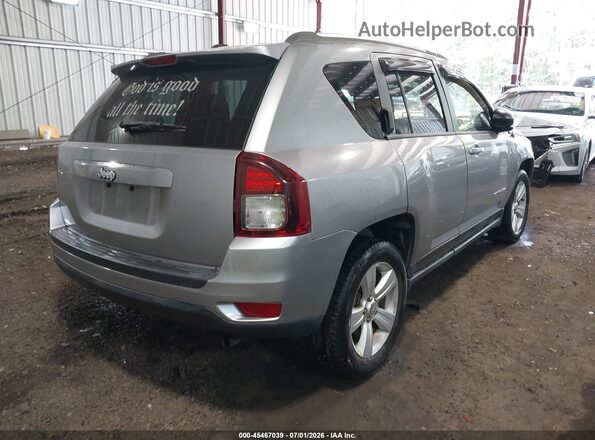 1C4NJCBA3GD688685 2016 JEEP COMPASS Серый Задняя правая четверть
