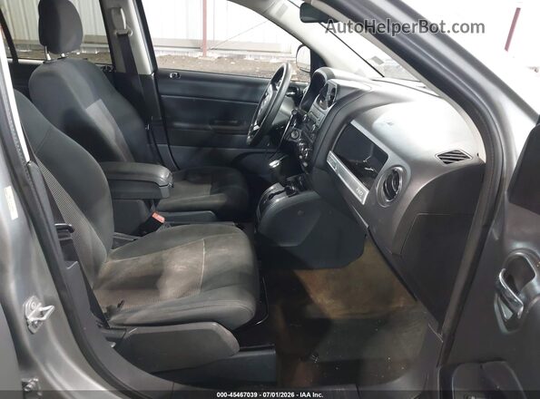 1C4NJCBA3GD688685 2016 JEEP COMPASS Серый Вид салона спереди