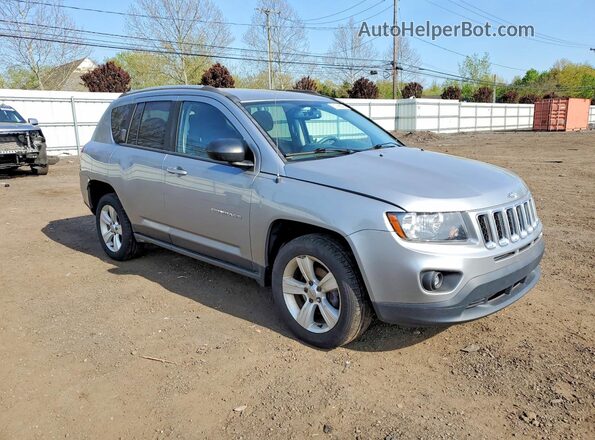 1C4NJCBA4HD123282 2017 JEEP COMPASS Silver Przód prawy