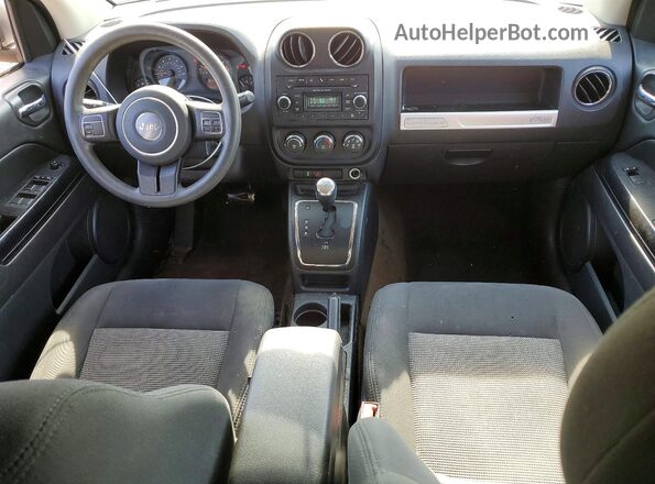 1C4NJCBA4HD123282 2017 JEEP COMPASS Silver Widok deski rozdzielczej