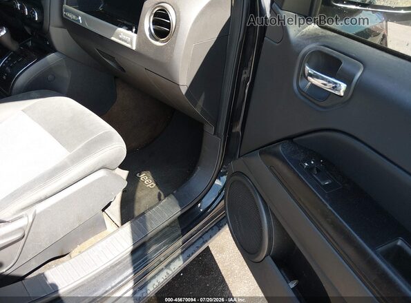 1C4NJCBA6GD560635 2016 JEEP COMPASS Black Вид салону спереду