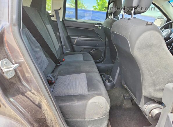 1C4NJCBA8GD547627 2016 JEEP COMPASS Серый Вид задней части салона