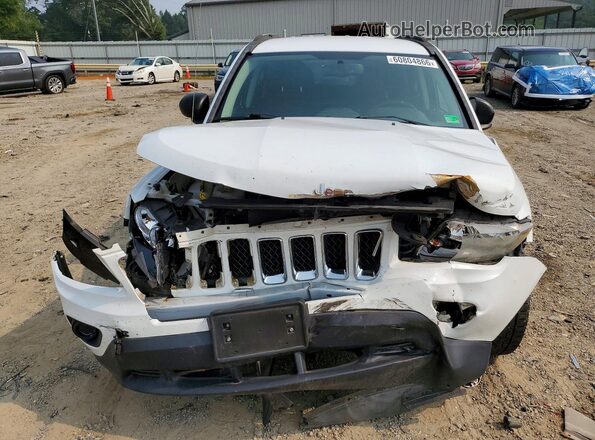 1C4NJCBA8GD611746 2016 JEEP COMPASS Белый Вид спереди