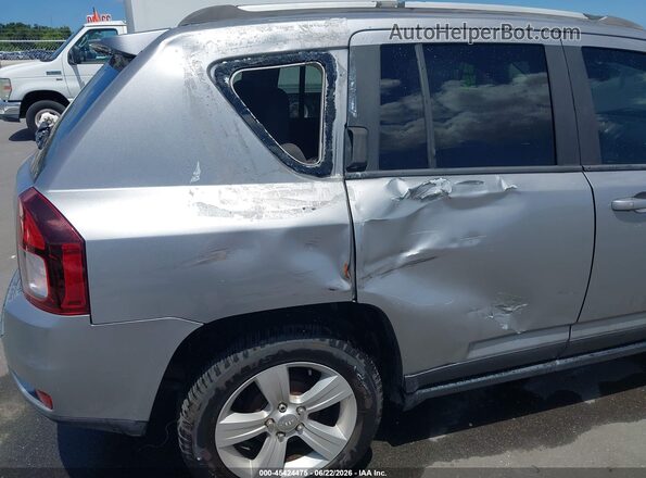 1C4NJCBAXGD681622 2016 JEEP COMPASS Silver Front view