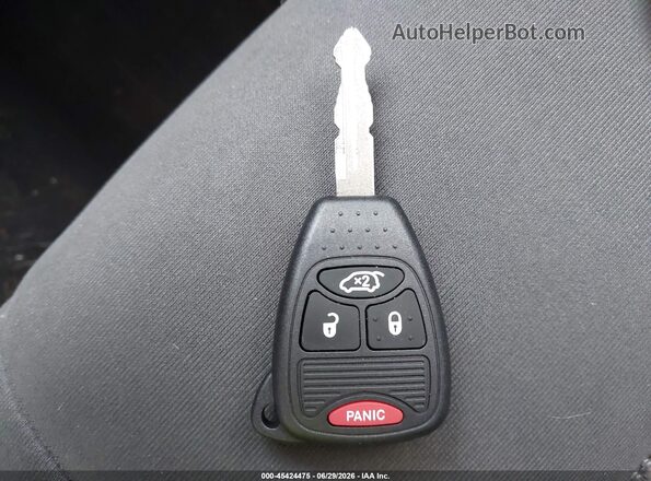 1C4NJCBAXGD681622 2016 JEEP COMPASS Silver Dashboard view