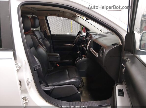 1C4NJCEA2GD760813 2016 JEEP COMPASS White Vista interior delantera