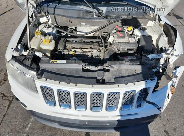 1C4NJCEA4GD619788 2016 JEEP COMPASS White Widok komory silnika