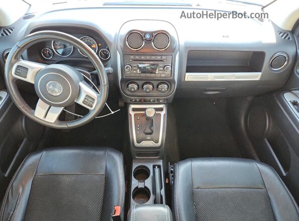 1C4NJCEA4GD619788 2016 JEEP COMPASS White Widok deski rozdzielczej