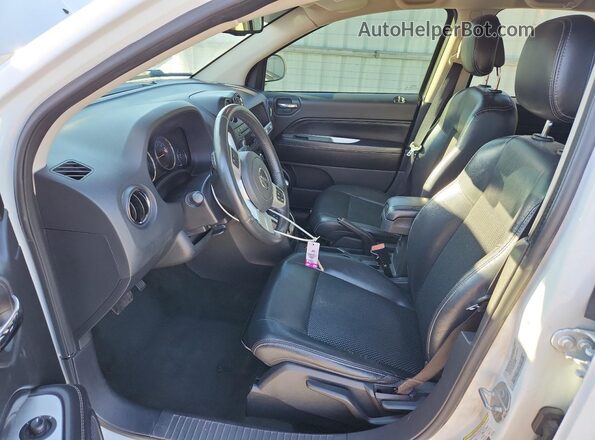 1C4NJCEA4GD619788 2016 JEEP COMPASS White Widok wnętrza z przodu