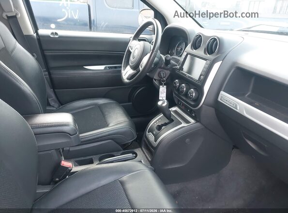 1C4NJCEA4HD206674 2017 JEEP COMPASS Серебряный Вид салона спереди
