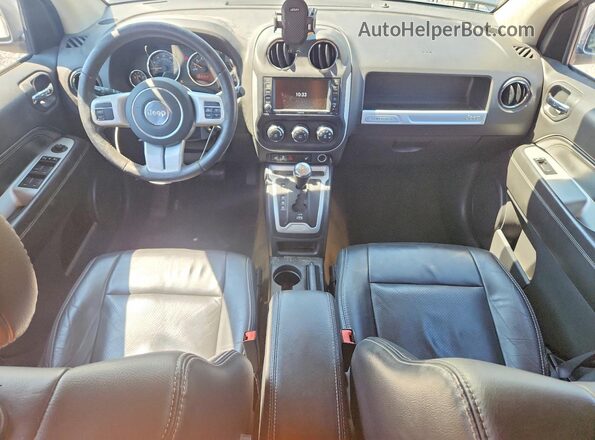 1C4NJCEA5GD716045 2016 JEEP COMPASS Silver Dashboard view