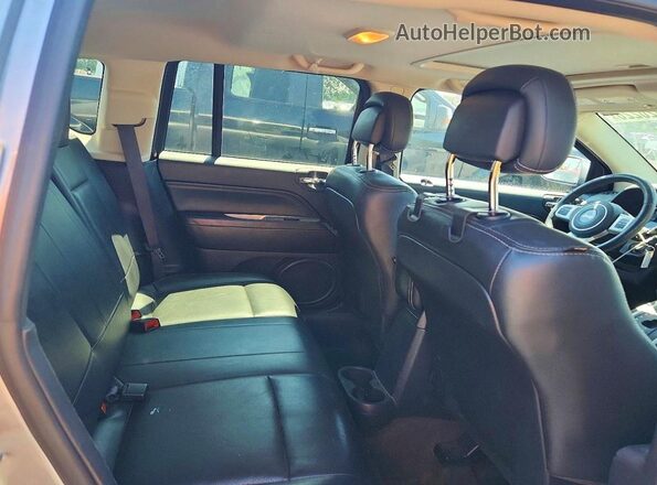 1C4NJCEA5GD716045 2016 JEEP COMPASS Silver Rear seats view