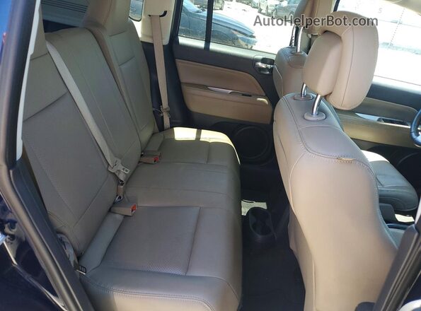 1C4NJCEA7GD800674 2016 JEEP COMPASS Blue Vista interior trasera