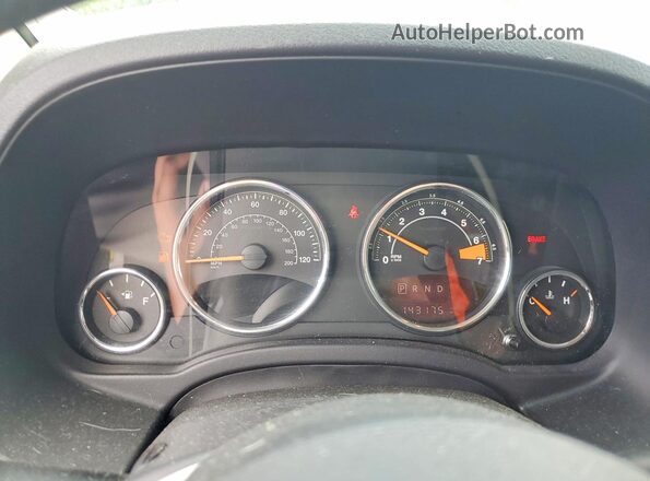 1C4NJCEAXGD604471 2016 JEEP COMPASS Black Instrument cluster view