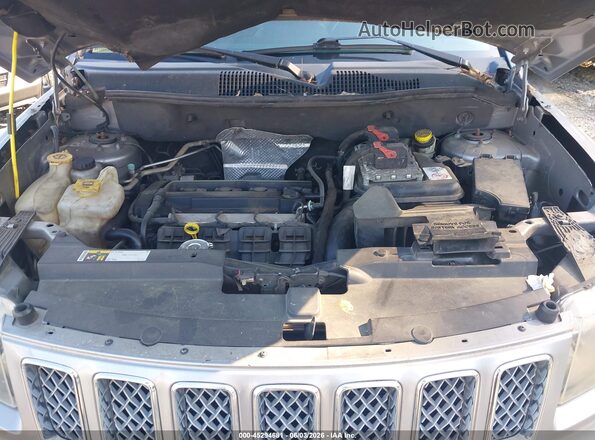 1C4NJCEAXGD615048 2016 JEEP COMPASS Gray Rear view