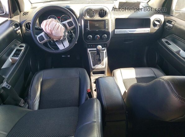 1C4NJCEB7GD754479 2016 JEEP COMPASS White Dashboard view