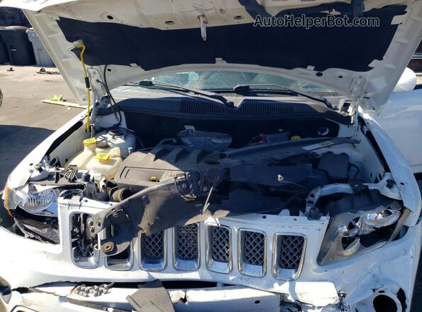 1C4NJCEB7GD754479 2016 JEEP COMPASS White Rear interior view