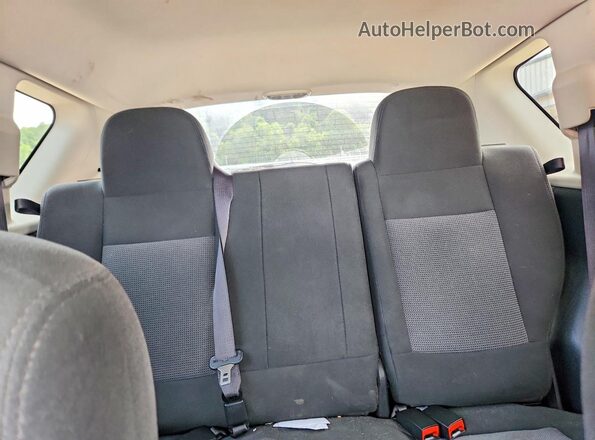 1C4NJDBB0GD626966 2016 JEEP COMPASS White Widok tylnych siedzeń