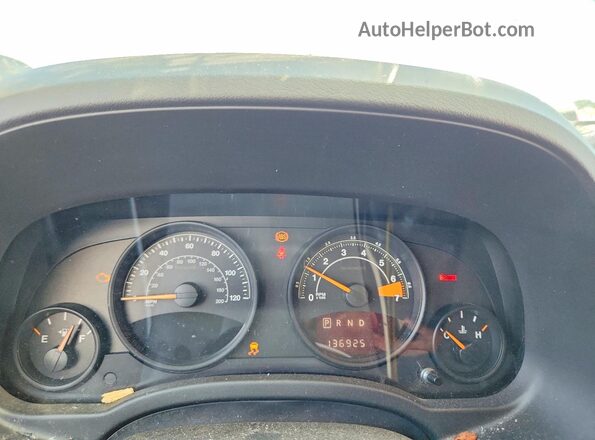 1C4NJDBB2GD556984 2016 JEEP COMPASS Silver Widok zestawu wskaźników