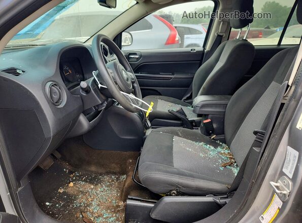 1C4NJDBB2GD556984 2016 JEEP COMPASS Silver Widok wnętrza z przodu