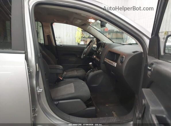 1C4NJDBB5GD753177 2016 JEEP COMPASS Серебряный Вид салона спереди