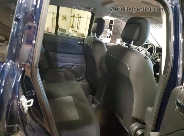 1C4NJDBB6GD714114 2016 JEEP COMPASS Blue Вид задньої частини салону