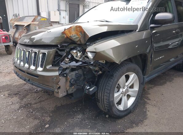 1C4NJDBB9GD509970 2016 JEEP COMPASS Green Widok z przodu