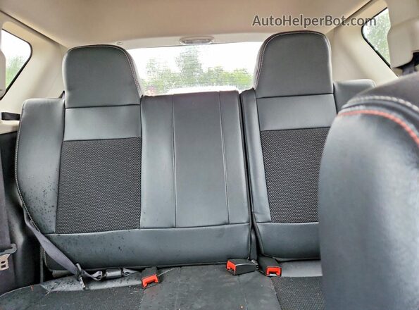 1C4NJDBB9HD101678 2017 JEEP COMPASS Green უკანა სავარძლების ხედი
