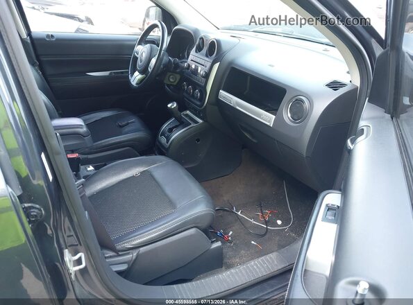 1C4NJDEB0GD573259 2016 JEEP COMPASS Gray Front interior view