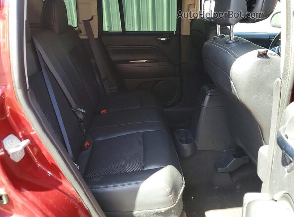 1C4NJDEB0GD630821 2016 JEEP COMPASS Red უკანა სალონის ხედი