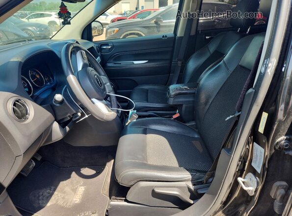 1C4NJDEB0HD191556 2017 JEEP COMPASS Black Front interior view