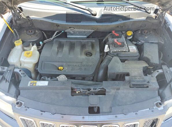 1C4NJDEB1GD631184 2016 JEEP COMPASS Gray Widok komory silnika