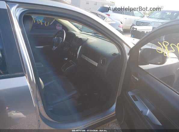1C4NJDEB3GD681181 2016 JEEP COMPASS Silver Widok wnętrza z przodu