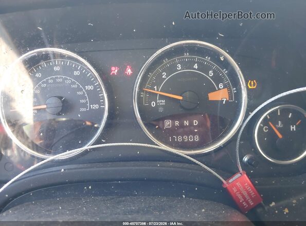 1C4NJDEB3GD681181 2016 JEEP COMPASS Silver Widok tylnych siedzeń
