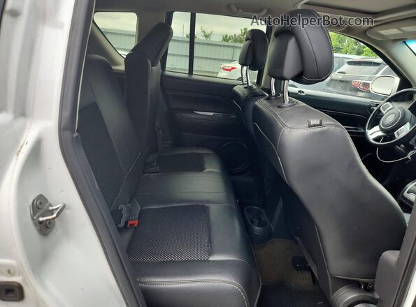 1C4NJDEB5GD745110 2016 JEEP COMPASS White Սալոնի հետևի տեսք