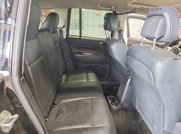 1C4NJDEB5HD113189 2017 JEEP COMPASS Black Widok wnętrza z tyłu